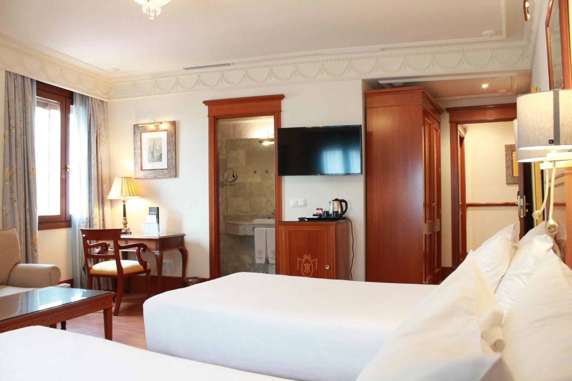 Hotel Inglaterra Seville Exterior photo